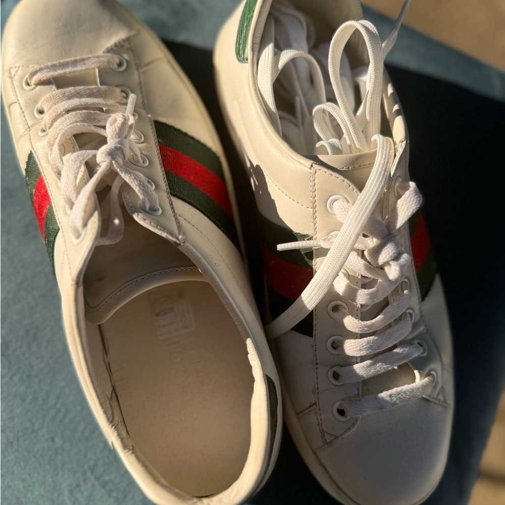 White authentic gucci sneakers. - Picture 8 of 8